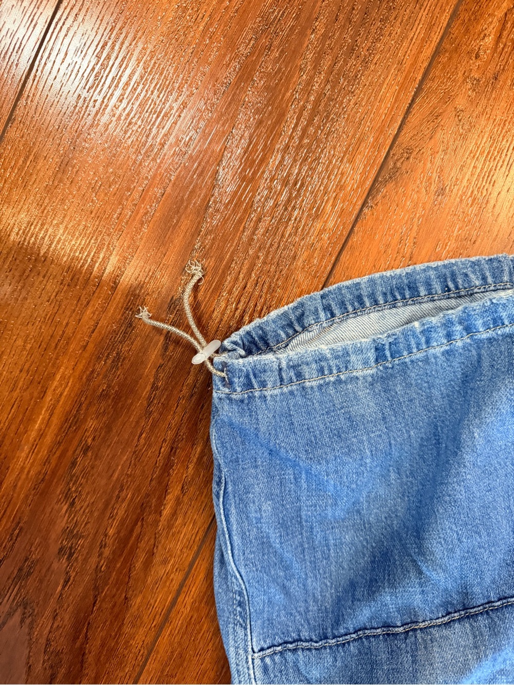 We The Free Light Blue Wide-Leg Jeans snack pockets! - Picture 5 of 7